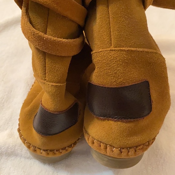 NWOT Genuine suede boots - Picture 3 of 7